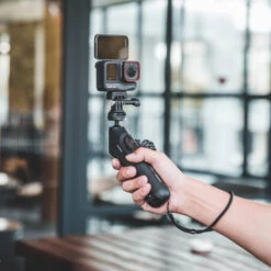 CapLock MantisPod Power Insta360 Edition PGYTECH 19 CapLock MantisPod Power Insta360 Edition PGYTECH -Magasin D’Équipement De Caméra D’Action caplock mantispod power insta360 edition pgytech 7