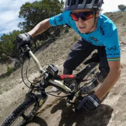 Fixation GoPro Pour Guidon, Selle, Autre Tube -Magasin D’Équipement De Caméra D’Action fixation gopro pour guidon selle ou autre tube 5