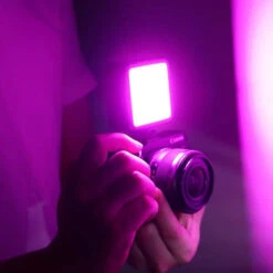 Mini Lumière Ulanzi RGB Rechargeable VL49 -Magasin D’Équipement De Caméra D’Action mini lumiere ulanzi rgb rechargeable vl49 10