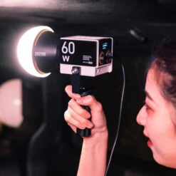 Torche Zhiyun Molus G60 -Magasin D’Équipement De Caméra D’Action torche zhiyun molus g60 7